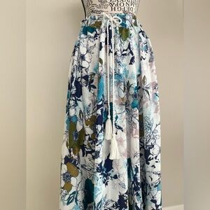 Melrose and Market Flowered Maxi Skirt — Size Medium Petite